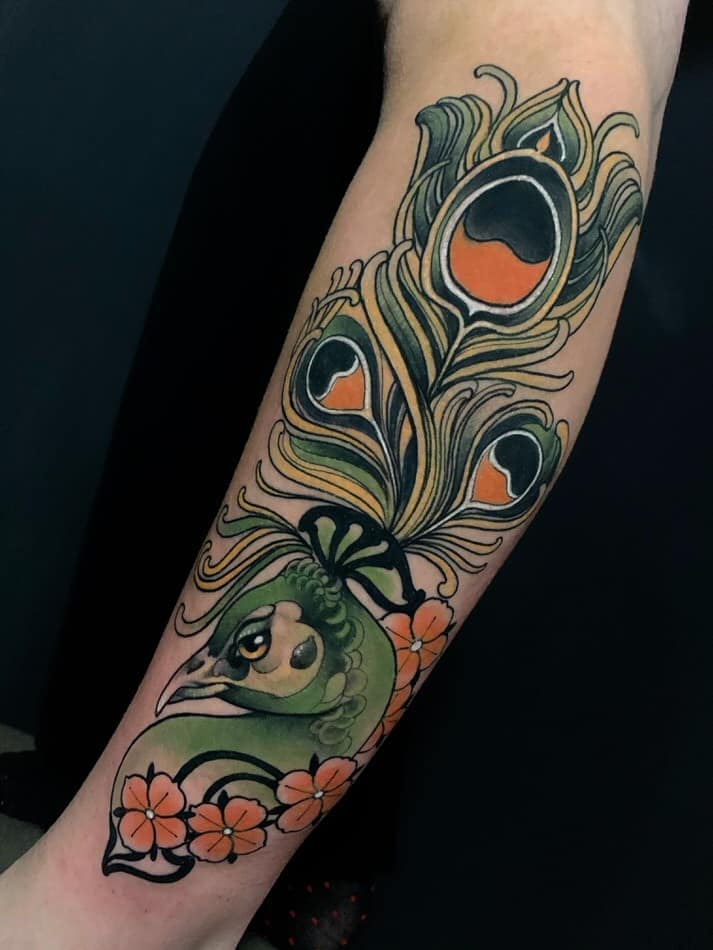 The peacock is one of the most beautiful birds. Also very aesthetic and stylish as a tattoo motive, but it also could have a deeper meaning. In this case we wanted to represent the learning to love yourself, and accepting us the way we are to finally become the best version of ourselves becoming a beautiful peacock.